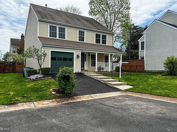 3rd image of 21066 Hawthorne Ct