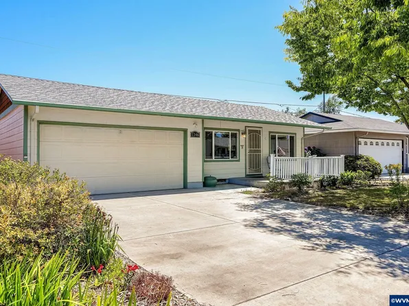 1346 Princeton Rd, Woodburn, OR 97071