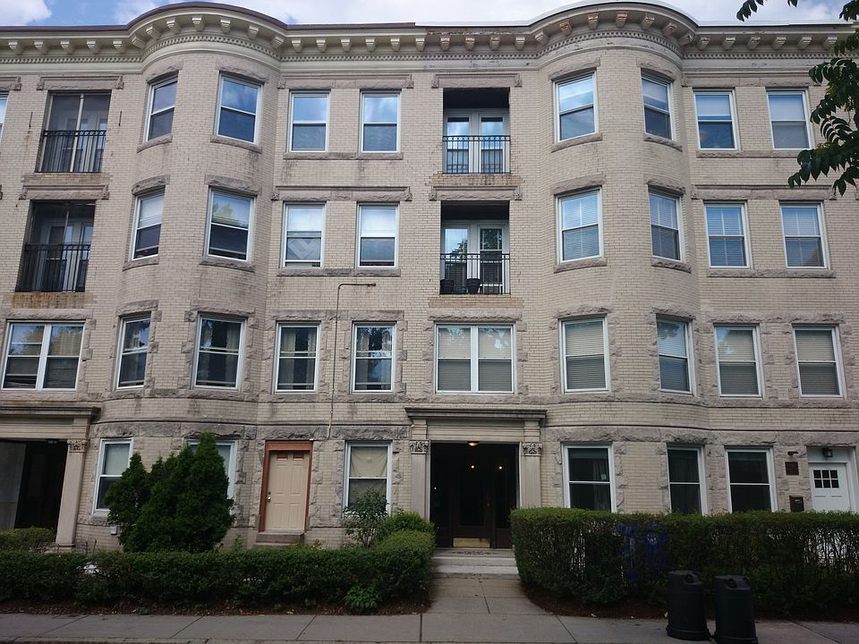 2nd image of 116 Pleasant St