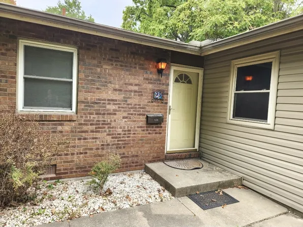 23 Saint Clair Lake Dr, Swansea, IL 62226