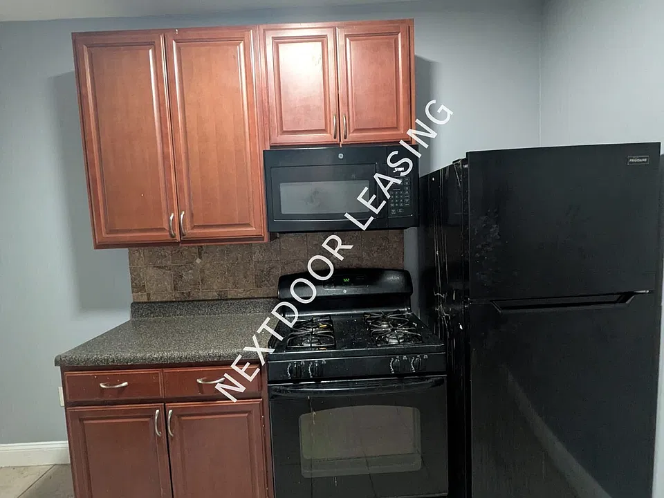 42 W 29th St #1EM