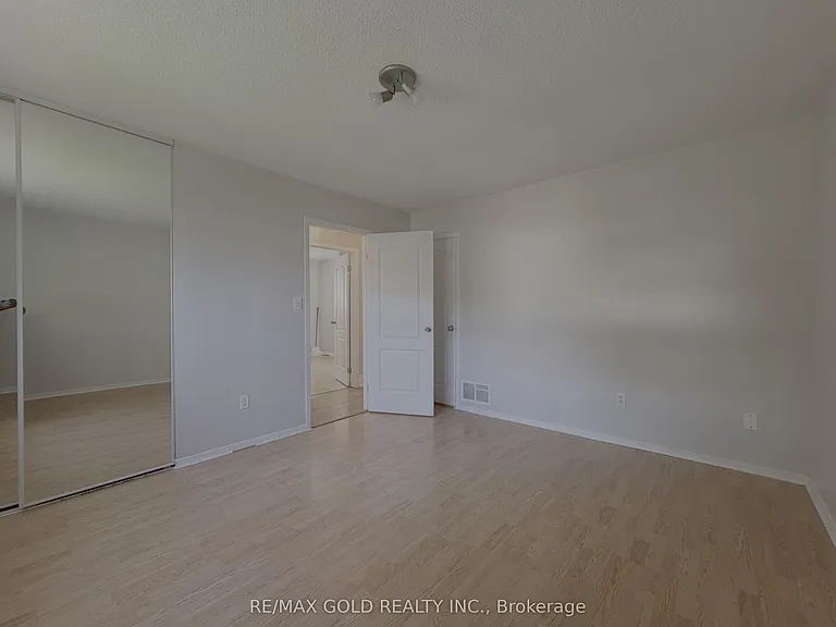 166 Harmony Rd S — Photo 13