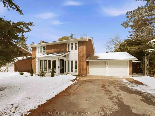 19 Kingsford Cres, Ottawa, ON K2K 1T5