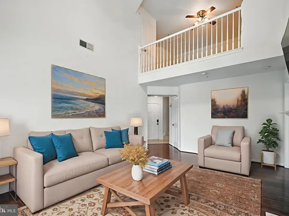 46598 Drysdale Ter Unit 302, Sterling, VA 20165