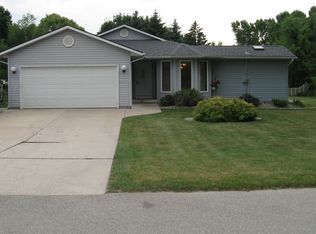 4517 Harvest Cir, Manitowoc, WI 54220