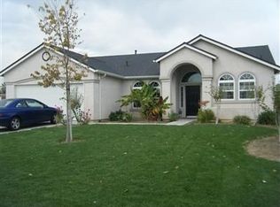 6522 E Buckeye Ave, Fresno, CA