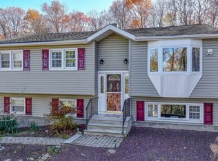 27 Courtland Dr, Wantage, NJ