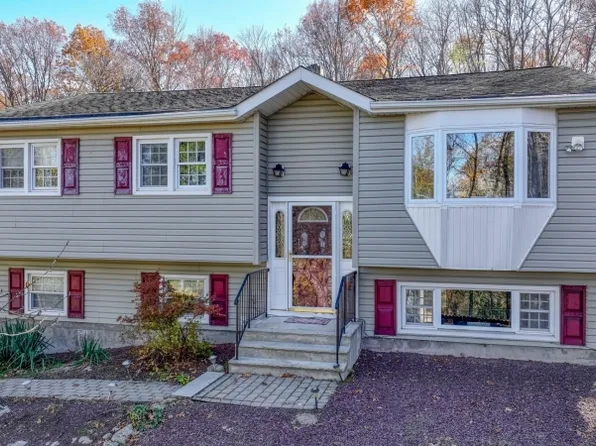 27 Courtland Dr, Wantage Twp., NJ 07461