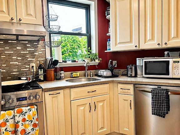 2nd image of 1706 Commonwealth Ave APT 31