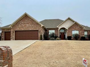 52 Country Ln, Morrilton, AR 72110