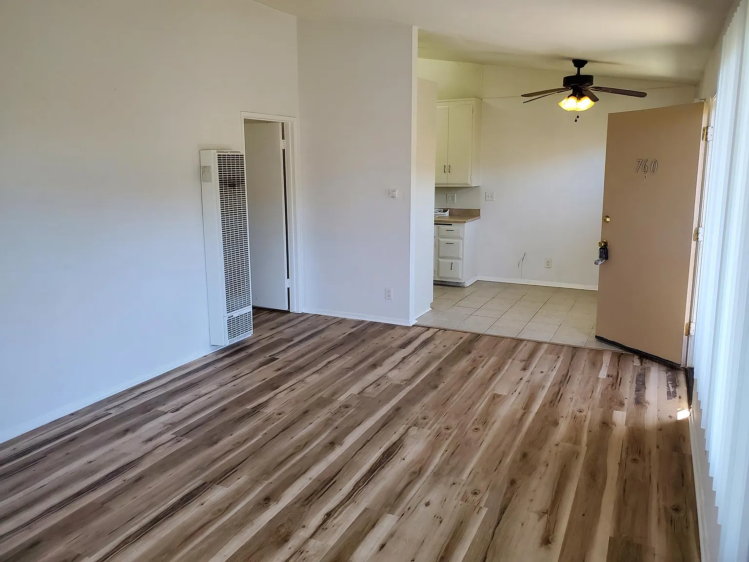 1 bed, 650 sqft, $2,327 — Photo 3