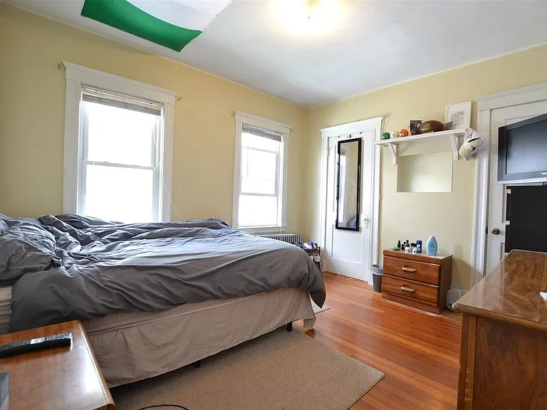 18 Hunnewell Ave #2 — Photo 8