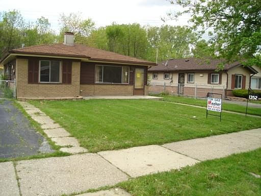 1st image of 1352 W Balmoral Ave