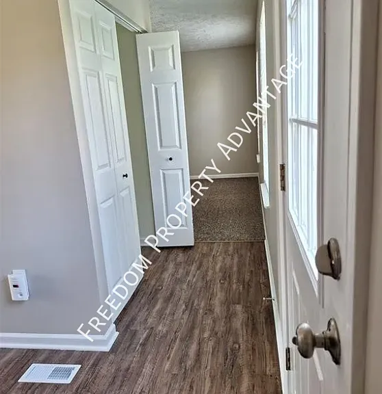 503 Panorama Dr — Photo 4