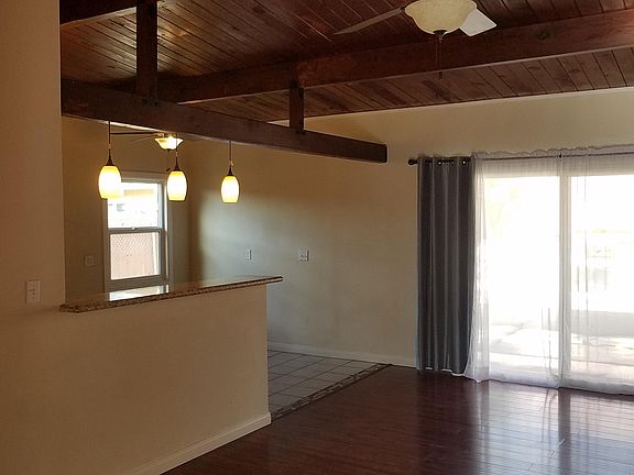 5th image of 923 Hallwood Ave