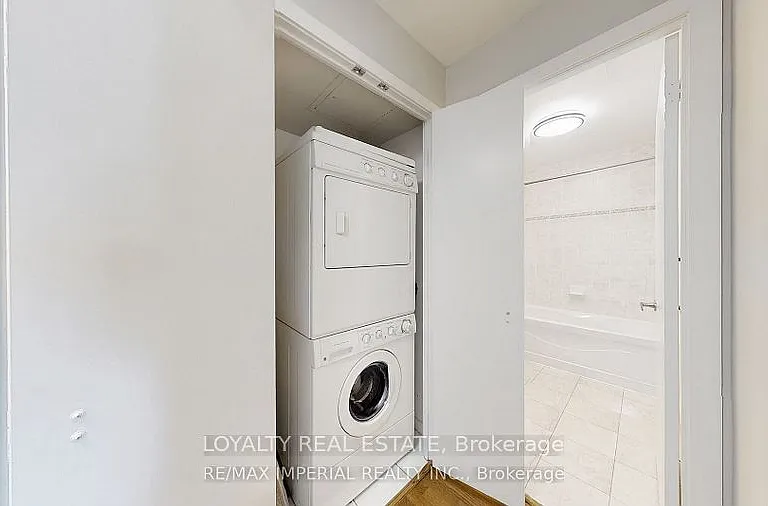 65 Bremner Blvd #4907 — Photo 17