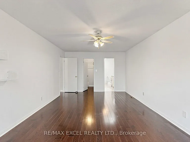 21 Mary Gapper Cres — Photo 34