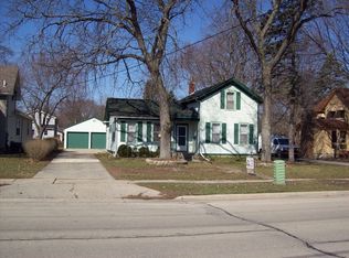 621 N Main St, Sandwich, IL 60548