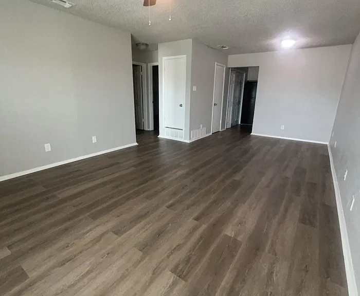 1104 Southmoor Ave #B — Photo 9