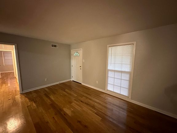 4th image of 3212 Earls Court Cv