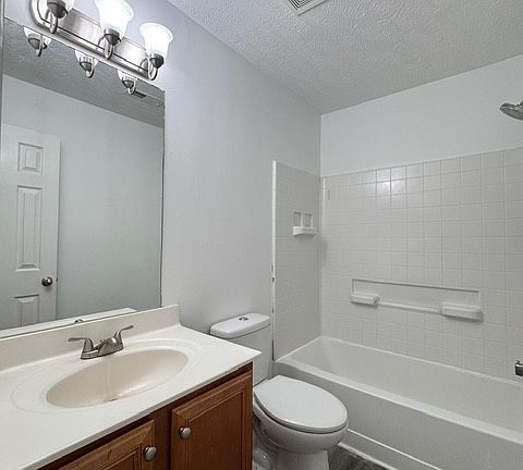 4th image of 8401 Charbay Cir