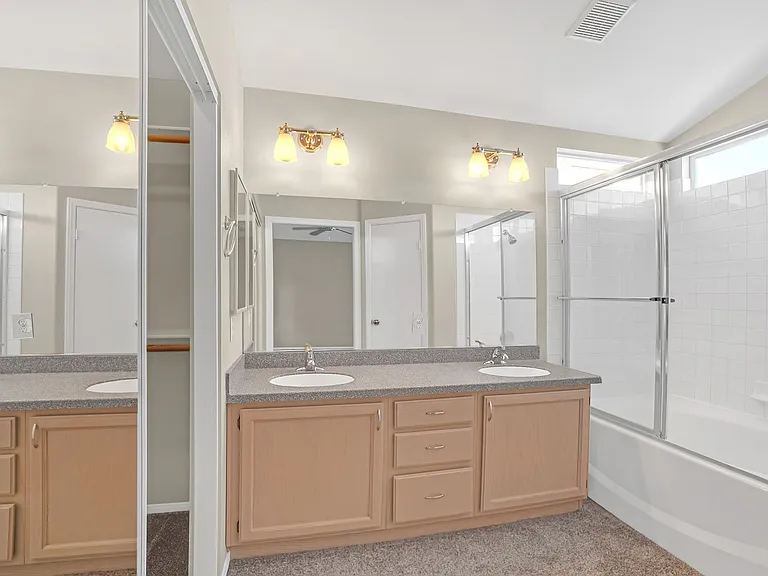8133 Kentshire Dr — Photo 14