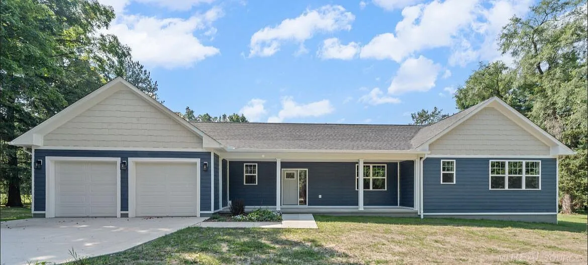 3200 Weidemann Dr photo 1