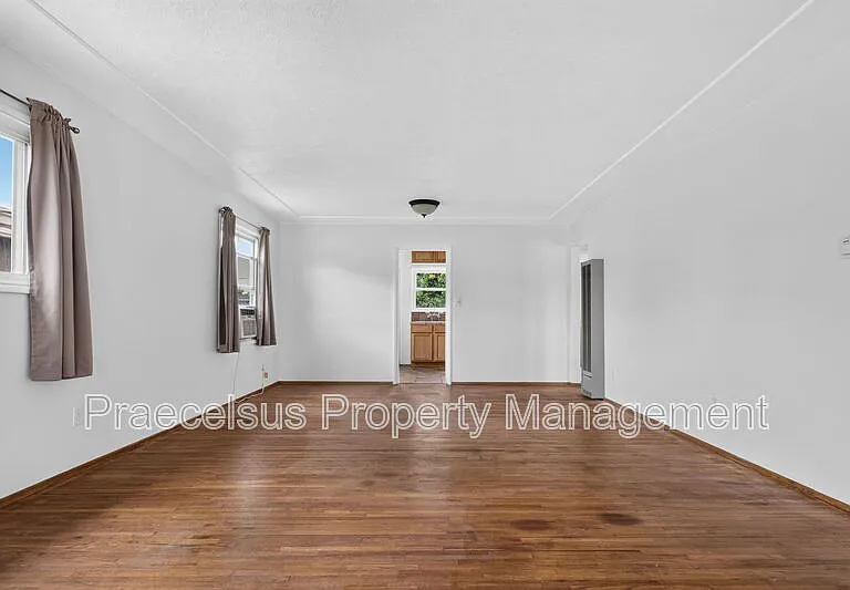 626 Brightwood Ave — Photo 2