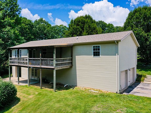 4th image of 10 Verbena Dr