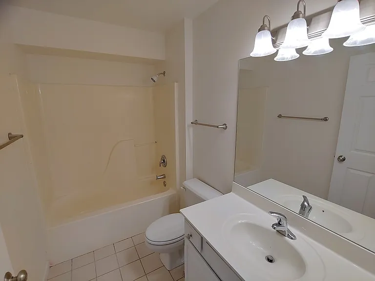 Spacious Units- Delavan — Photo 22