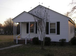 219 W Barnes St, Clayton, NC 27520