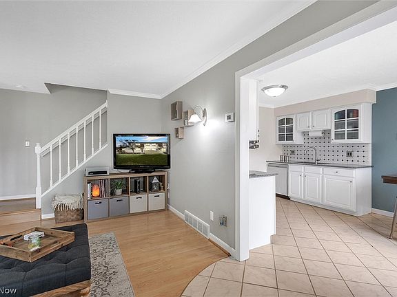 2nd image of 5438 Canyon Ct #63-B