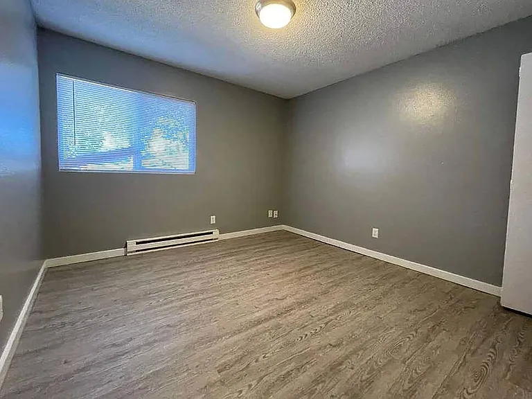 1411 S Union Ave — Photo 14