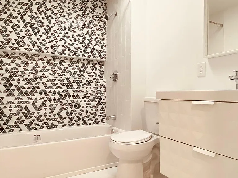 2727 Huntingdon Ave — Photo 7