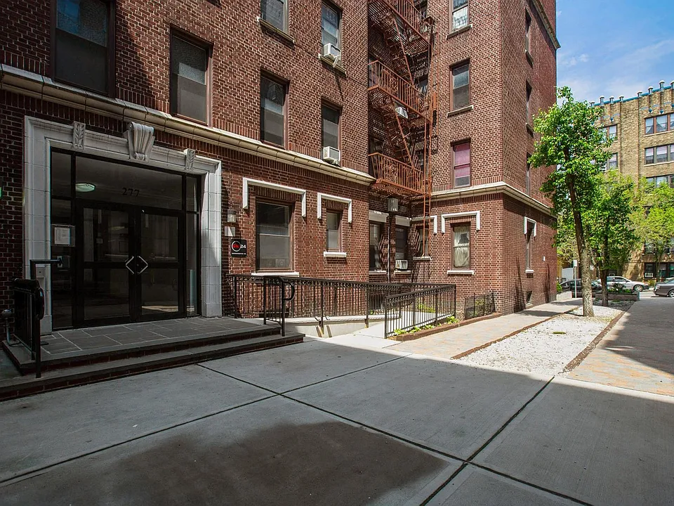 277 Harrison Ave #A3