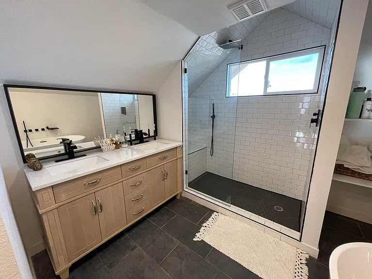 3345 N Gaylord St — Photo 9