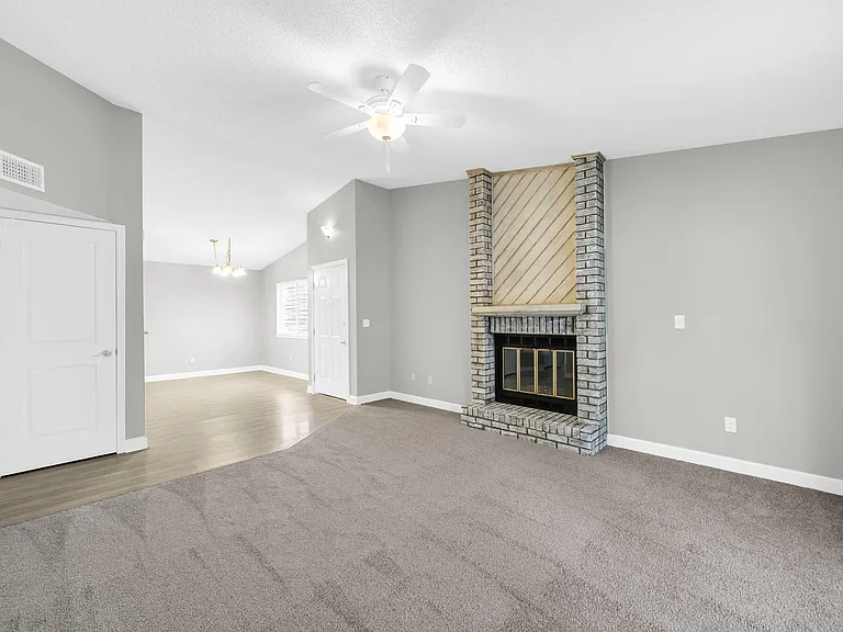 3930 Balsam Dr — Photo 15