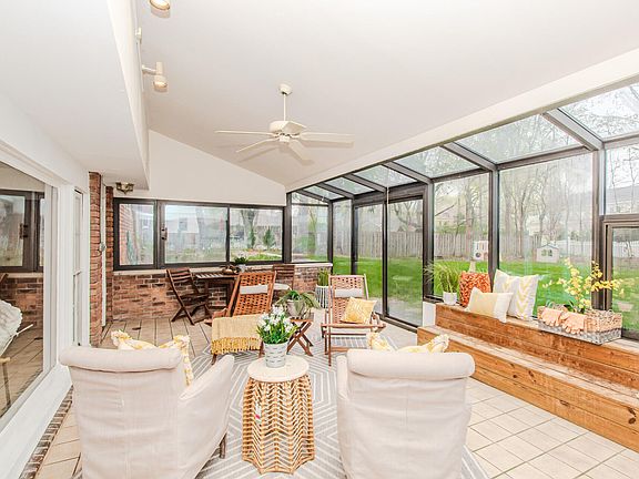 4th image of 539 S Sheldon Rd
