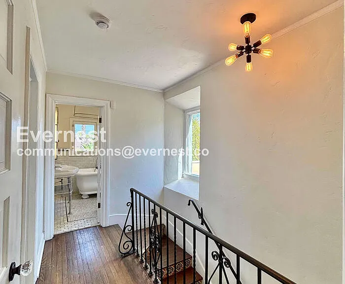 132 N Crescent Heights Blvd — Photo 13