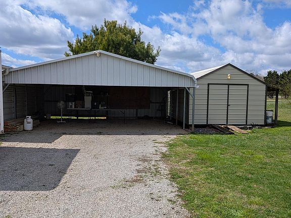 3rd image of 1561 Niles Ferry Rd