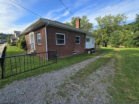 3rd image of 331 Maple Ave