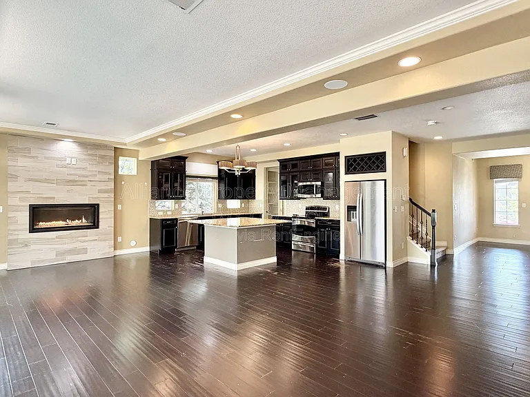 8284 Cypress Wood Dr — Photo 2