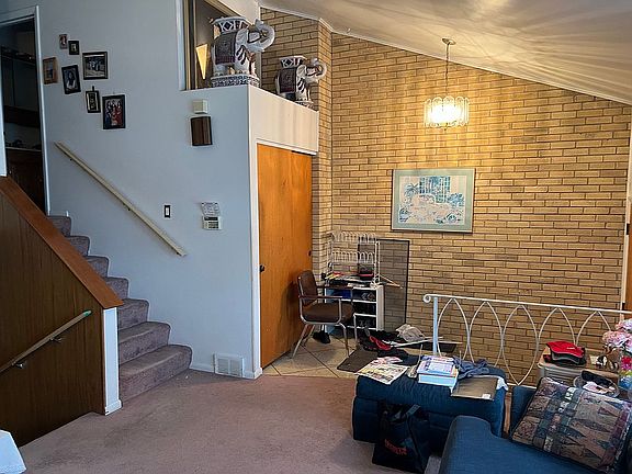 4th image of 9439 Home Ave