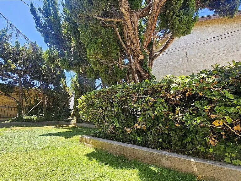 121 N Muscatel Ave — Photo 39