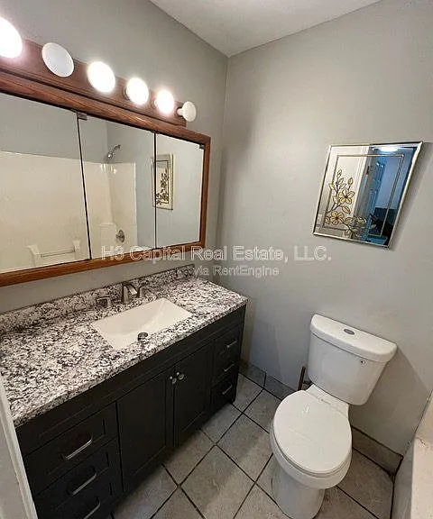 2453 Cleveland Blvd #R2 — Photo 5