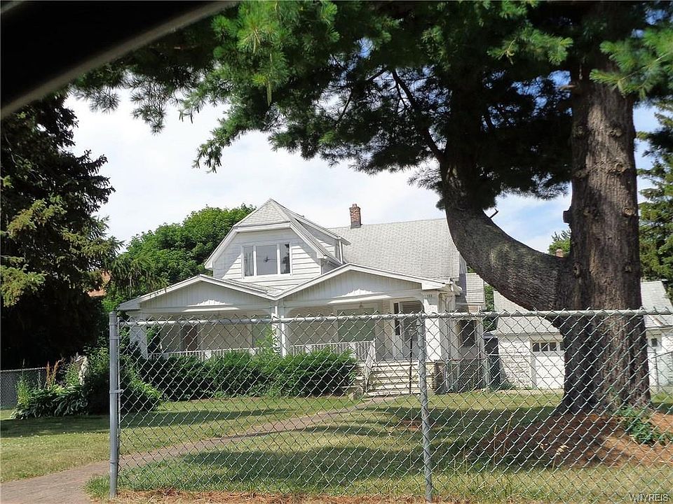 2nd image of 122 Gualbert Ave