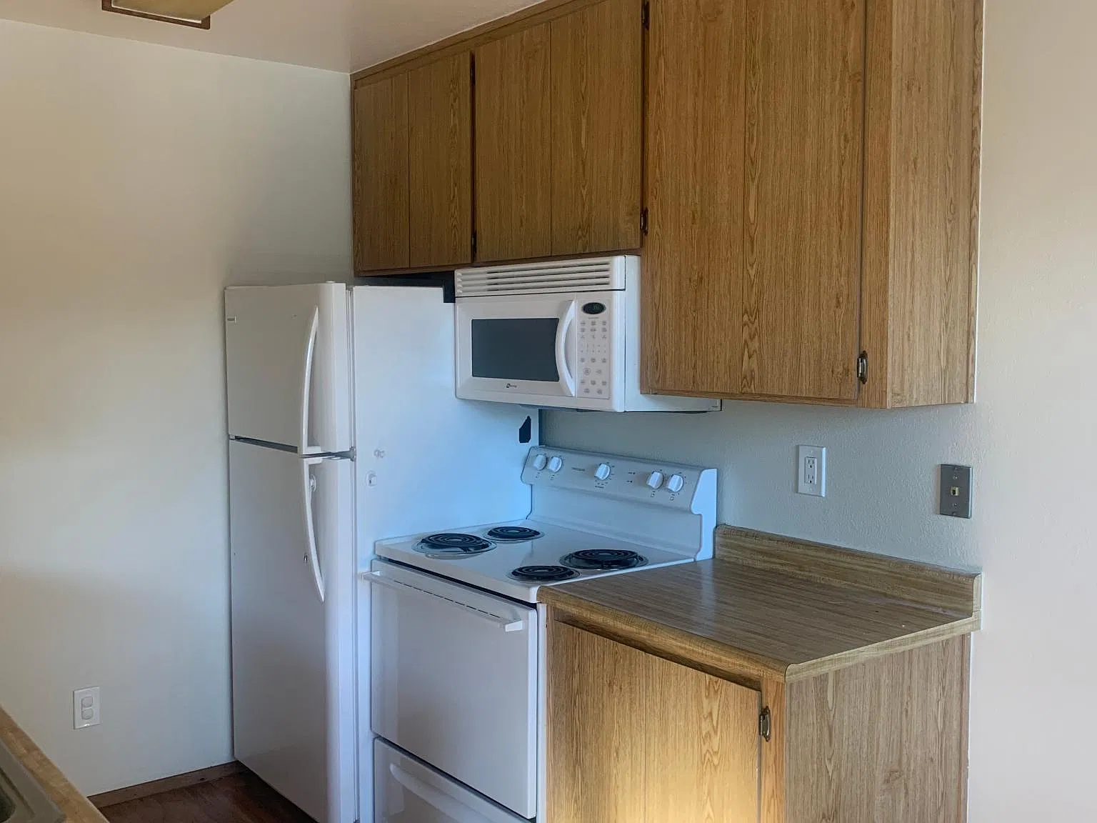 2 bed, 850 sqft, $2,600 — Photo 2