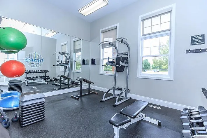 1350 Coventry Glen Dr #101 — Photo 5