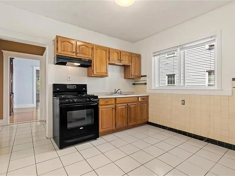 38 George St #2 — Photo 9