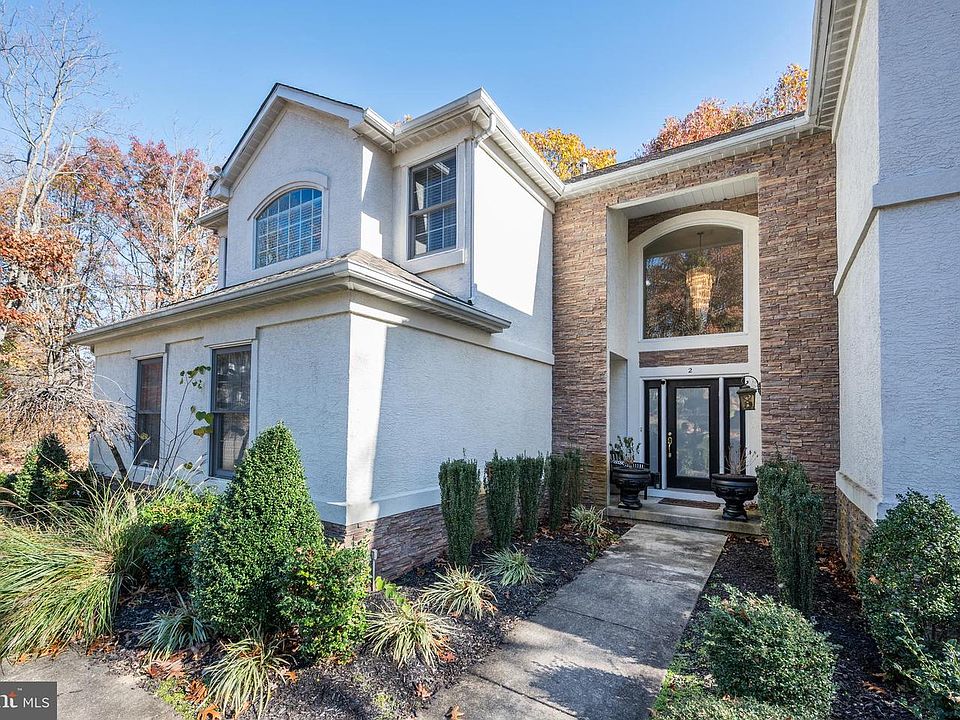 1st image of 2 Callison Ln